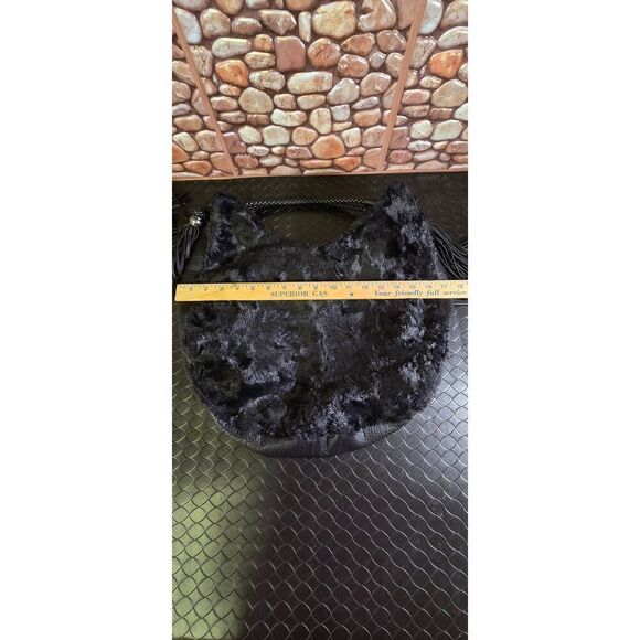 Black Tassel Faux Fur Shoulder bag - Picture 10 of 11